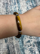 Load image into Gallery viewer, Tigers Eye Stone Bracelet
