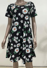 Load image into Gallery viewer, WATERCOLOR DAISY - T-DRESS W/ POCKETS