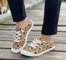 Load image into Gallery viewer, CANVAS SNEAKER RUN-LEOPARD SUNFLOWER-PREORDER CLOSING 4/10
